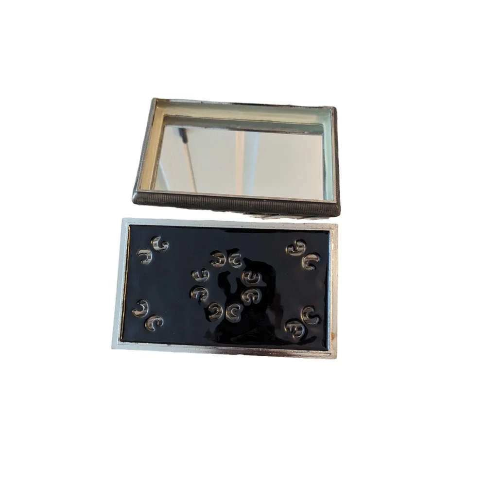 Unbranded vintage ornate